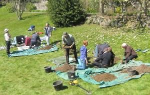 Volunteers undertaking trial test pits-Photo by Zack Stone